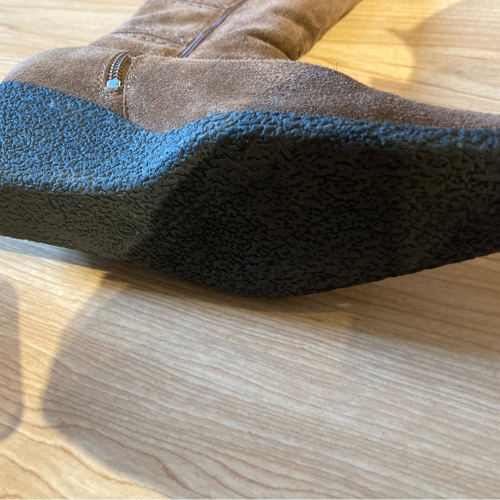 Predictions Brown Suede Wedge Boots - Picture 5 of 8